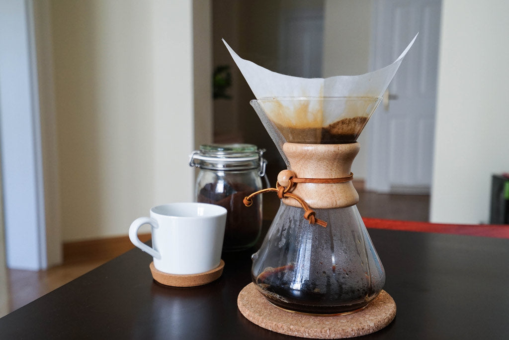 https://www.nomadcoffeeclub.com/cdn/shop/articles/nomadcoffeeclub-best-cold-brew-coffee-maker.jpg?v=1612428379